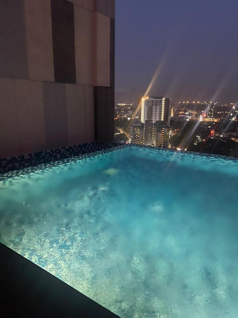 Apartment The Horizon 3br Magnolia -by Goswell *